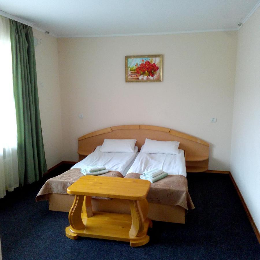 Malyvo Hotel Dilyatyn 部屋 写真