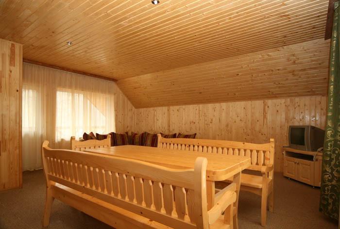 Malyvo Hotel Dilyatyn エクステリア 写真